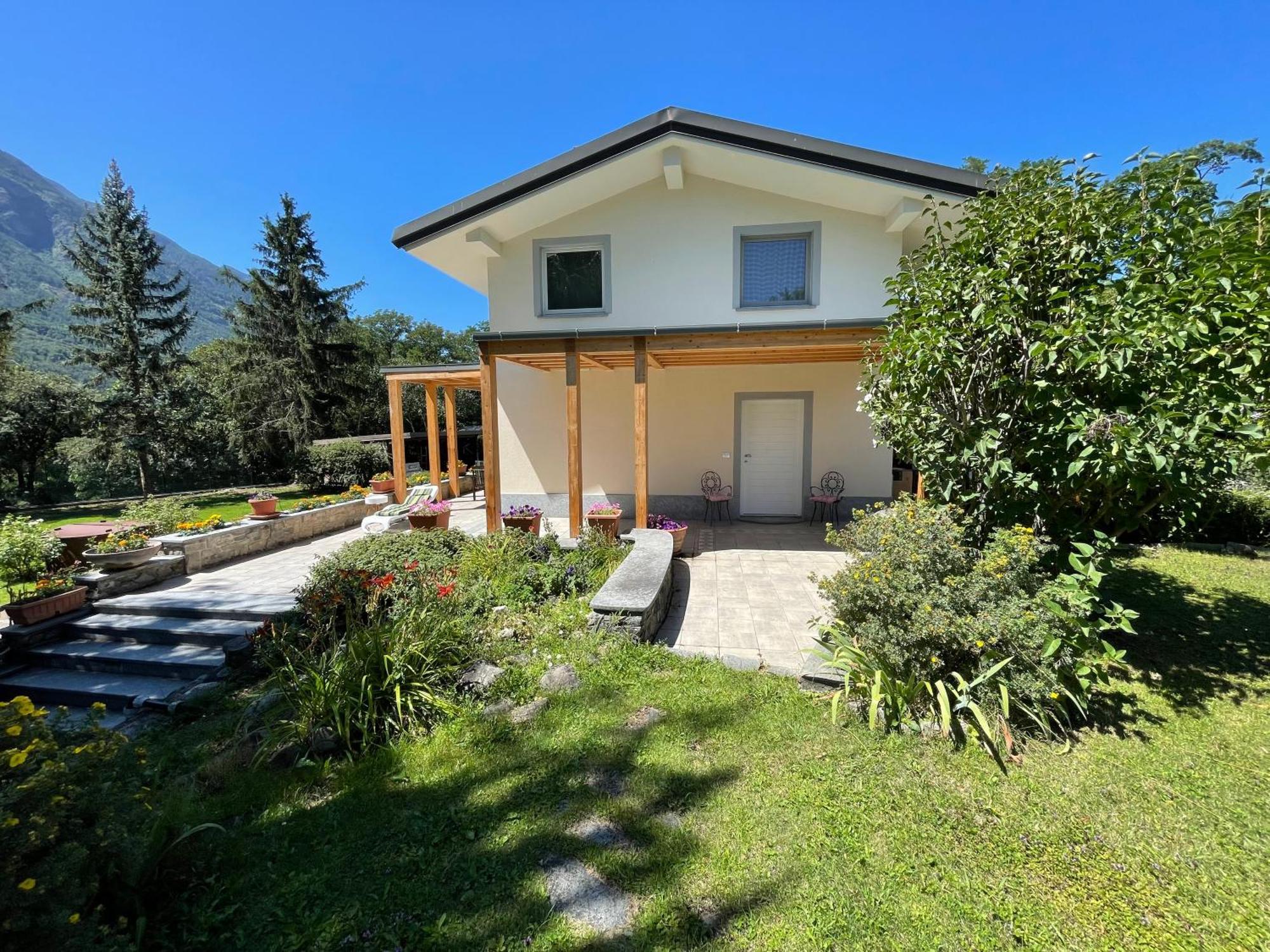 Appartement La Casina Di Oscar Ad Ao V Combe Vda Quart 0014 E 00I6 Extérieur photo